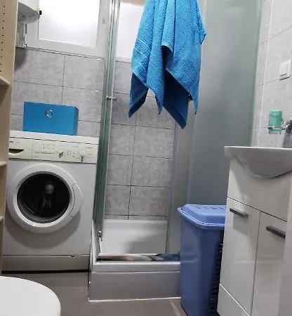 Nia Apartment *